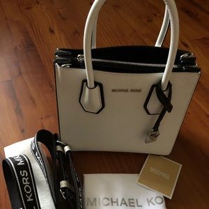 Micheal Kors purse